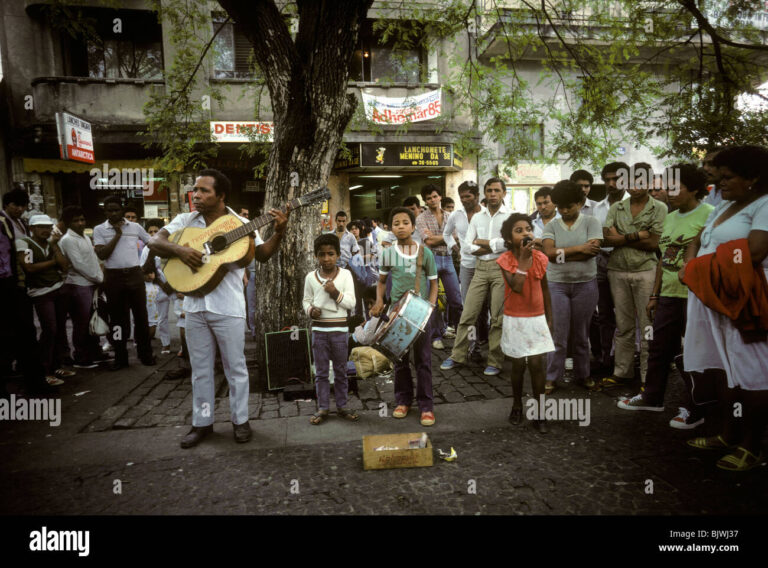 Qué es Bip Bip en Río de Janeiro y por qué es tan famoso 2 banda callejera tocando en rio de janeiro