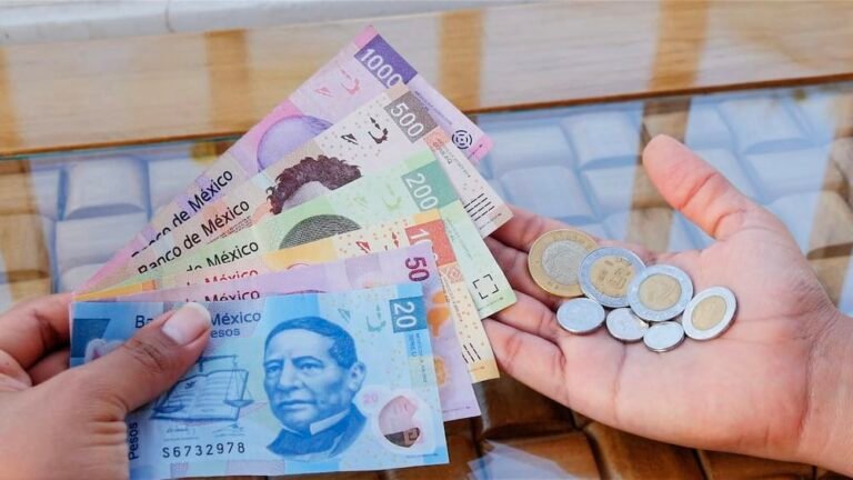 Cuál tiene más valor: el peso mexicano o el peso argentino 2 billetes y monedas peso mexicano y argentino