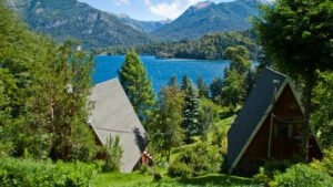 cabanas y lagos en bariloche naturaleza