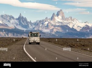 camion de carga en ruta argentina