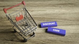 carrito de compras con productos en descuento