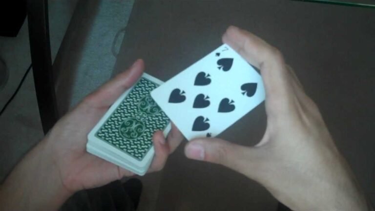 Cómo funciona el canje de puntos en Disco Plus 18 manos intercambiando tarjetas de puntos coloridas