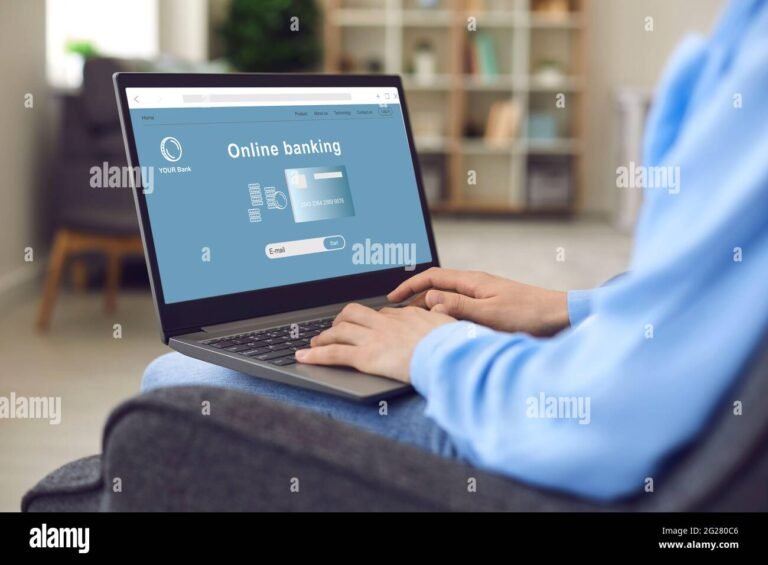 pantalla de computadora con home banking abierto