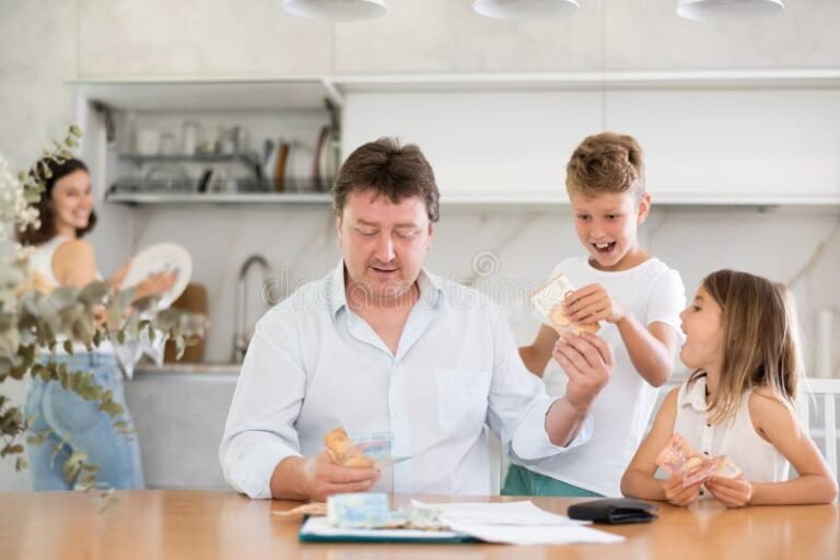 Cómo puedo sacar un préstamo con la AUH en Argentina