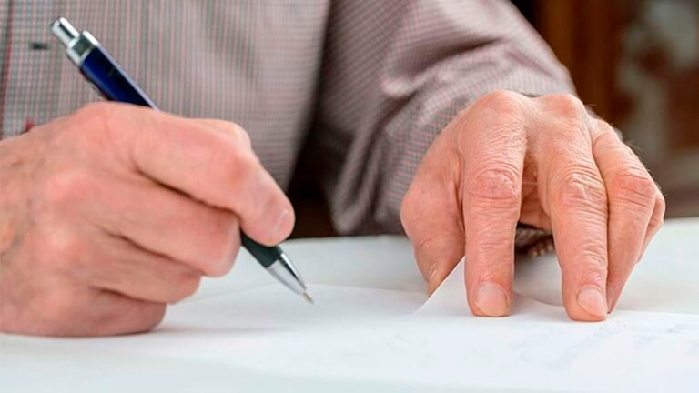 Cómo puedo sacar un préstamo de ANSES y qué requisitos necesito 2 persona firmando documento prestamo anses