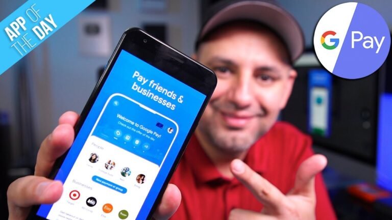 persona usando google pay en telefono movil