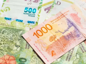tarjeta de credito dolares billetes argentinos