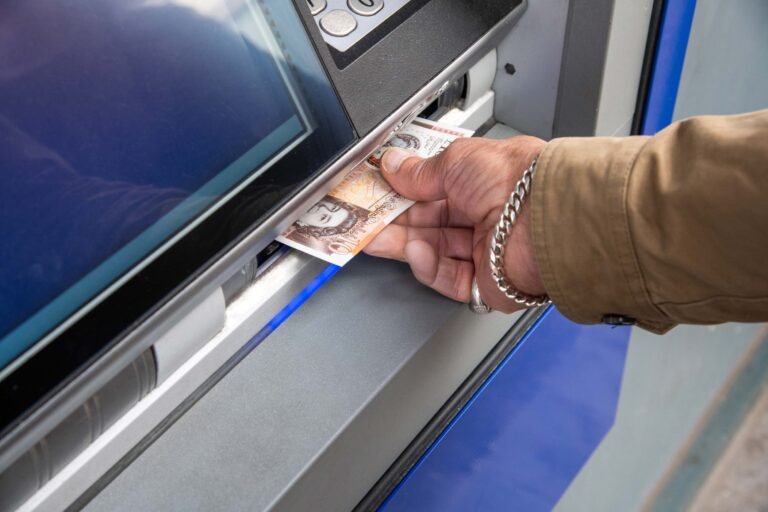 tarjetas de debito y cajeros automaticos link