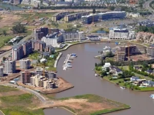 vista aerea de bahia grande en nordelta